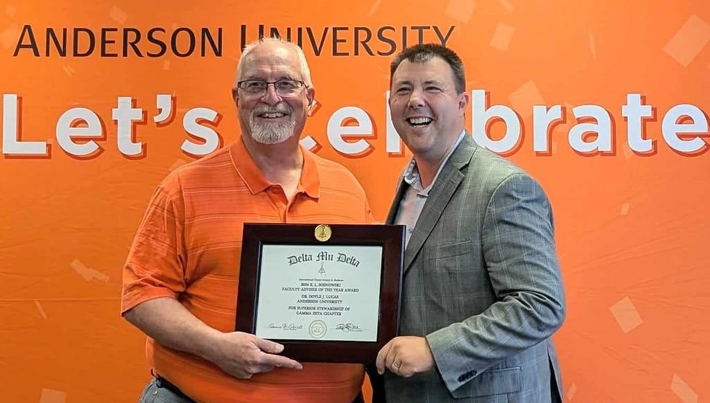 Dr. Doyle Lucas Earns R.L. Sosnowski Award Anderson University