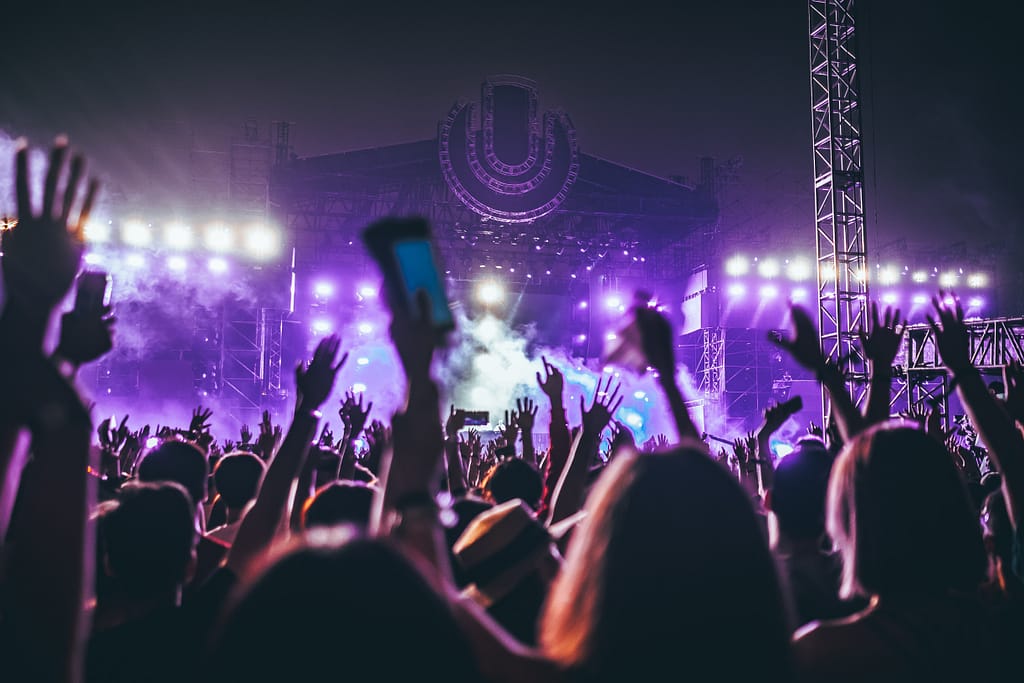 ENTERTAINMENT & MUSIC BUSINESS