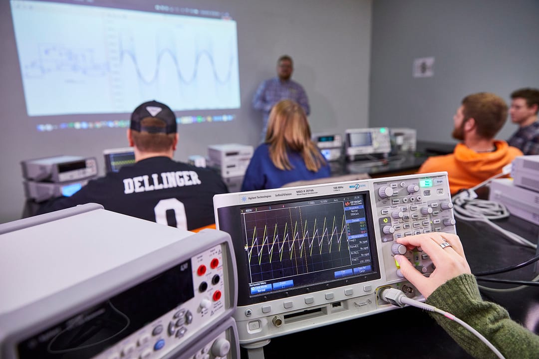 Electronics Lab Wave Generator